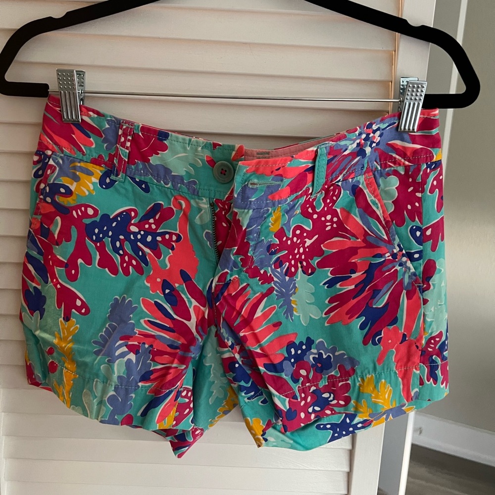Lilly Pulitzer Size 00 Callahan Shorts Multi Coral